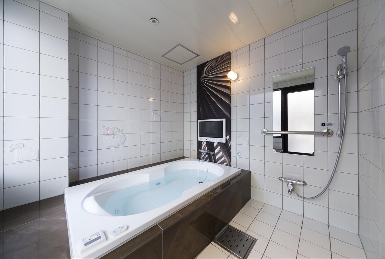 Hotel Plant Garden Resort (Adults Only) Toyokawa Exteriör bild